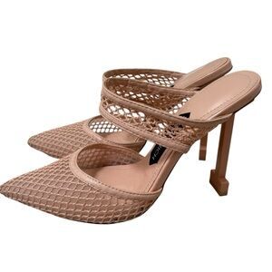 Jessica Rich Womens Ysabelle Fishnet Pointed Toe Pump